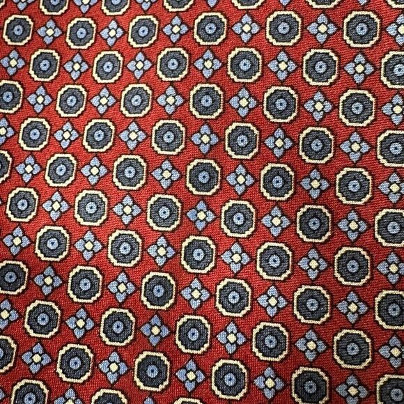 Bloomingdales‎ The Men's Store Neck Tie  Silk Red Blue Floral Geometric Tie - Picture 1 of 7